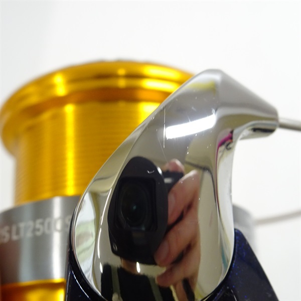 ２４レブロスＬＴ２５００ＳーＸＨ